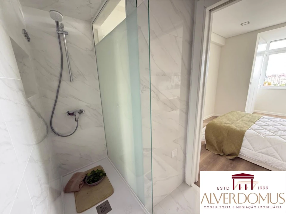 Apartamento T3 para Venda em Benfica Foto 14
