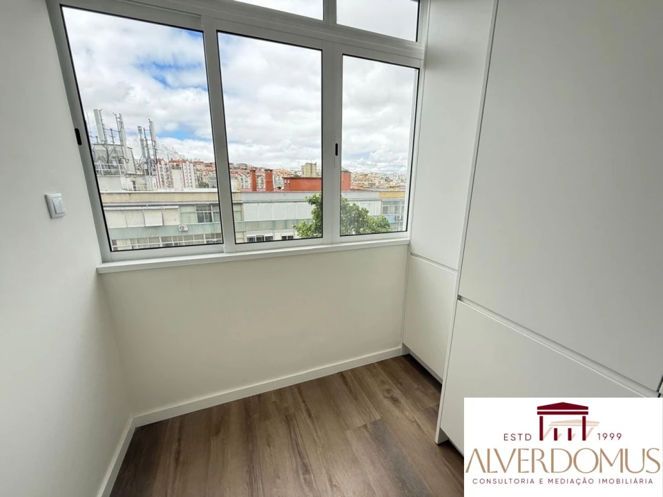 Apartamento T3 para Venda em Benfica Foto 26