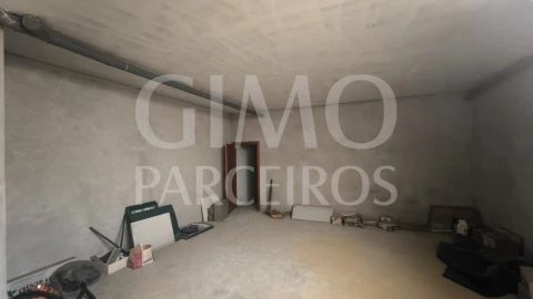Loja para Venda em Oliveira do Bairro