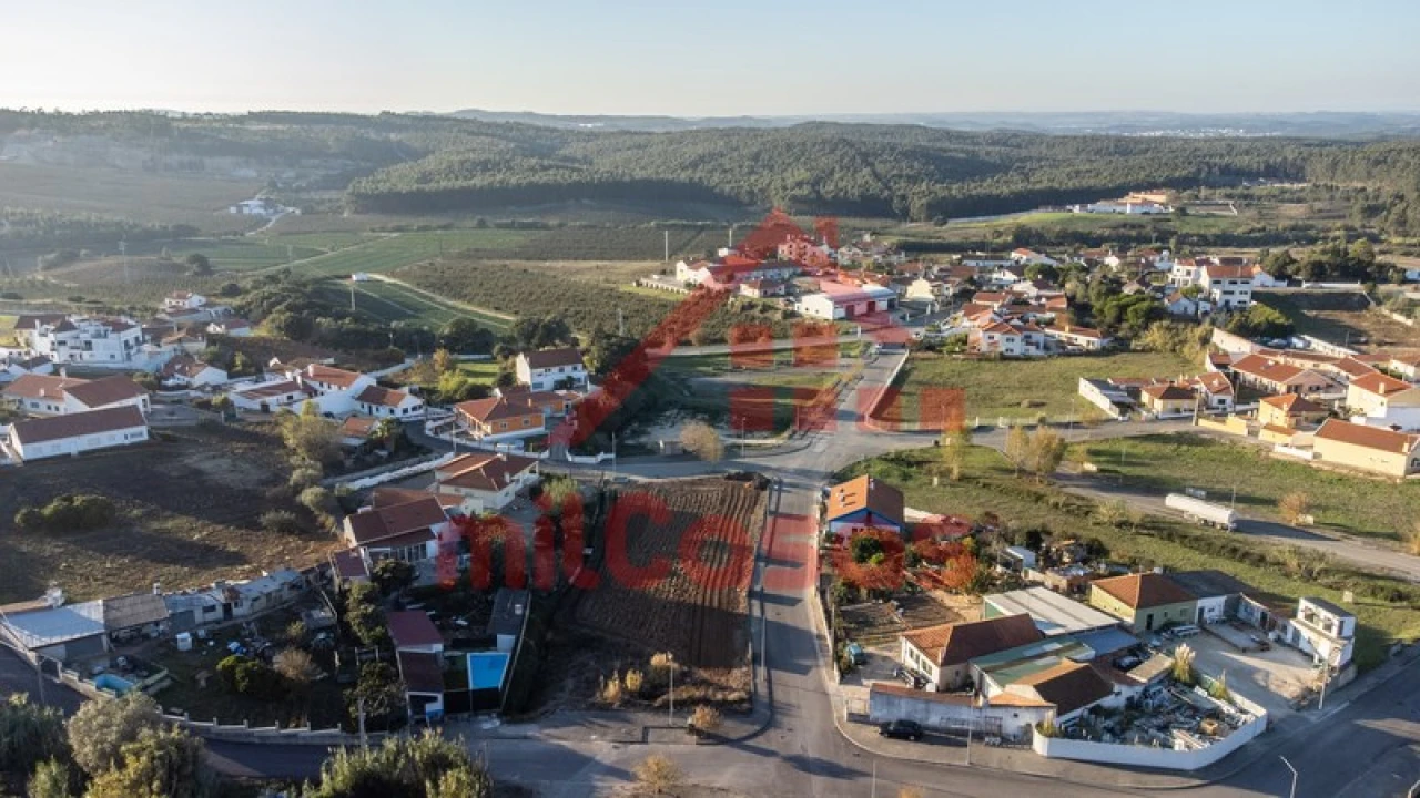 Moradia T2 para Venda em Maxial e Monte Redondo Foto 23