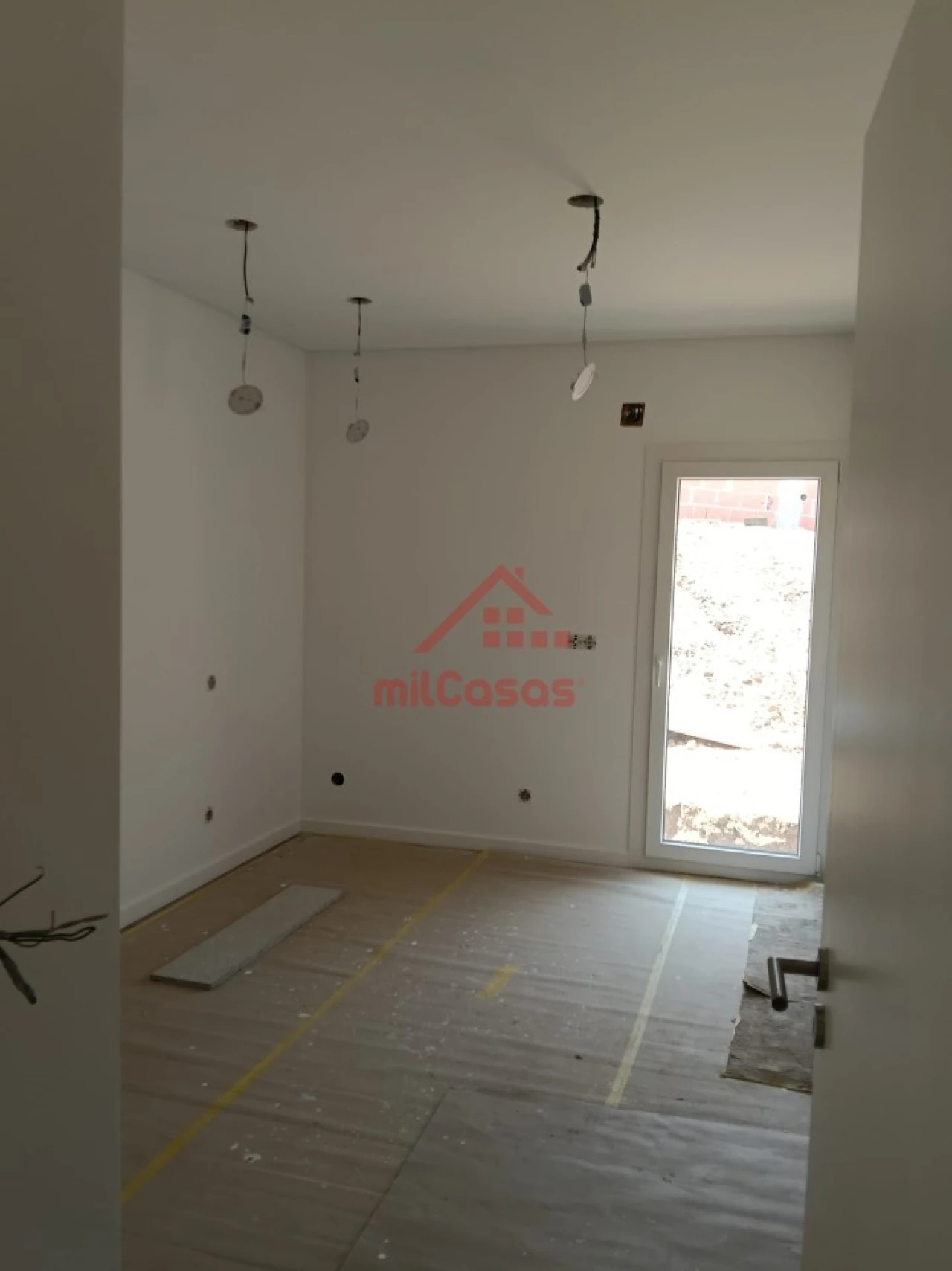 Moradia T2 para Venda em Maxial e Monte Redondo Foto 10