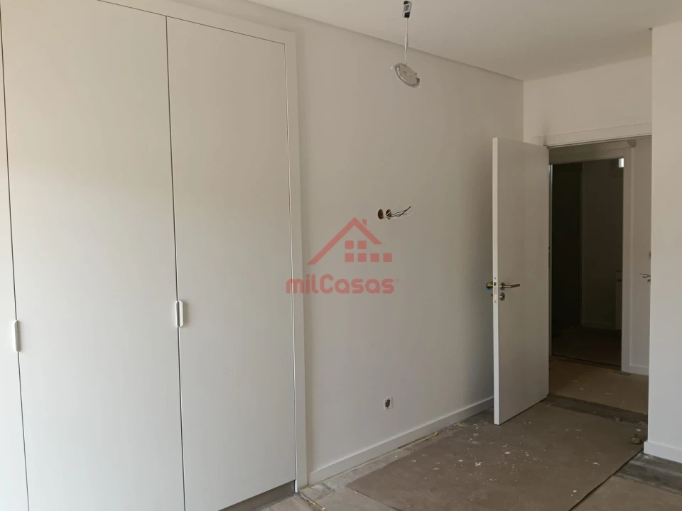 Moradia T2 para Venda em Maxial e Monte Redondo Foto 13