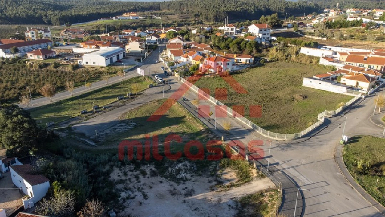 Moradia T2 para Venda em Maxial e Monte Redondo Foto 21