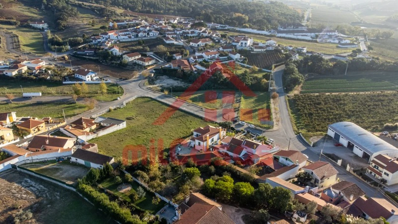Moradia T2 para Venda em Maxial e Monte Redondo Foto 22