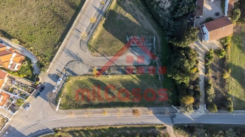 Moradia T2 para Venda em Maxial e Monte Redondo