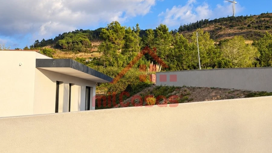 Moradia T2 para Venda em Maxial e Monte Redondo