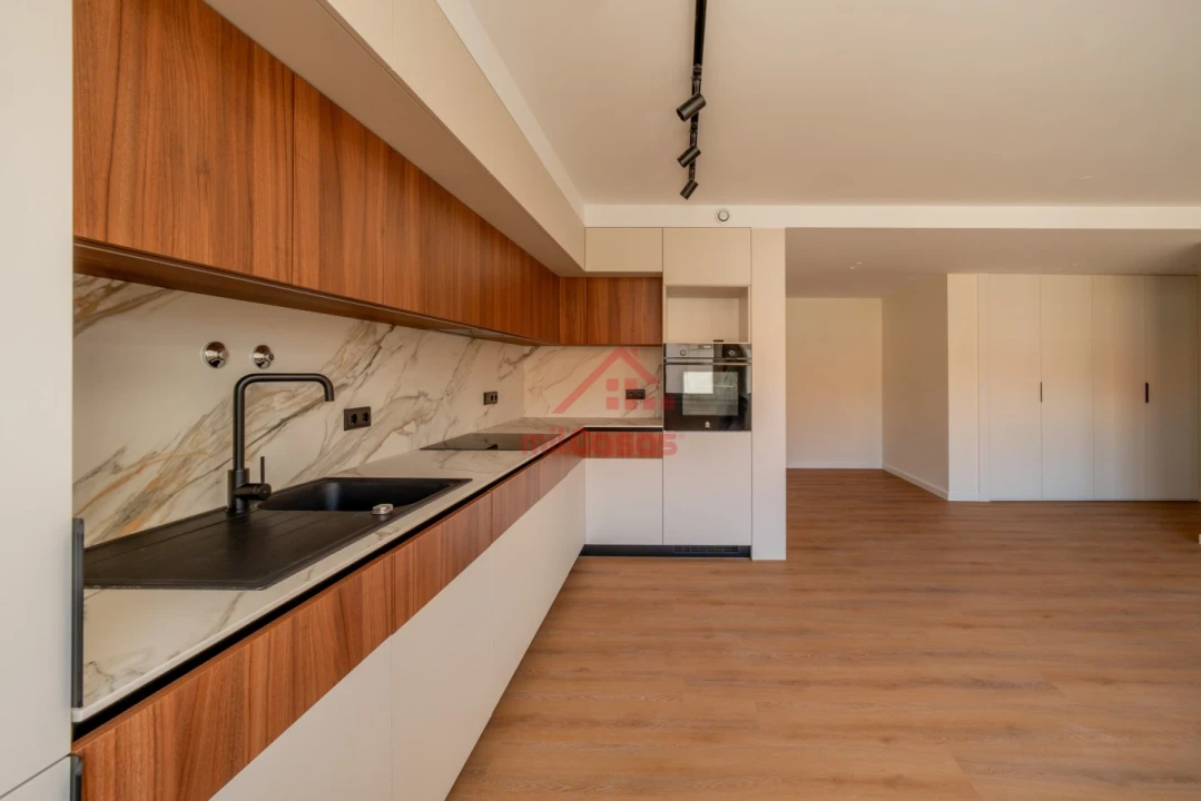 Apartamento T1 para Venda em Santa Maria, São Pedro e Matacães Foto 9