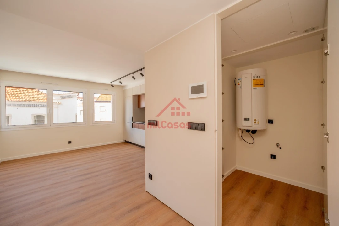 Apartamento T1 para Venda em Santa Maria, São Pedro e Matacães Foto 14