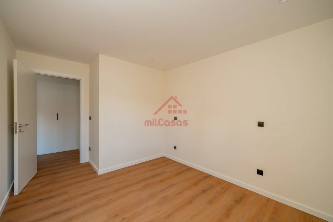 Apartamento T1 para Venda em Santa Maria, São Pedro e Matacães Foto 22