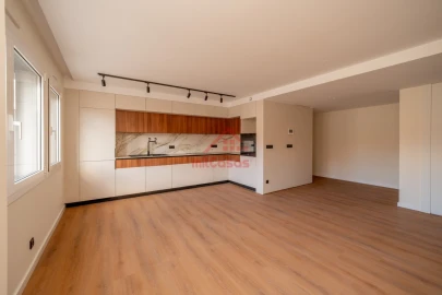 Apartamento T1 para Venda em Santa Maria, São Pedro e Matacães