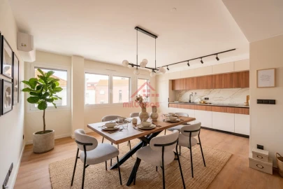 Apartamento T1 para Venda em Santa Maria, São Pedro e Matacães