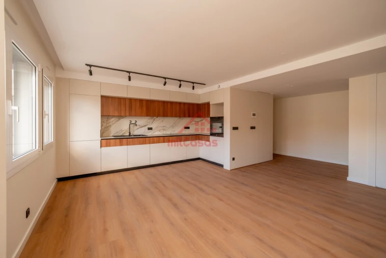 Apartamento T1 para Venda em Santa Maria, São Pedro e Matacães Foto 6