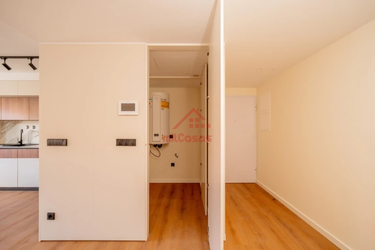 Apartamento T1 para Venda em Santa Maria, São Pedro e Matacães Foto 15