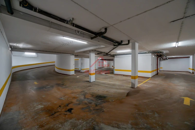 Apartamento T1 para Venda em Santa Maria, São Pedro e Matacães Foto 24