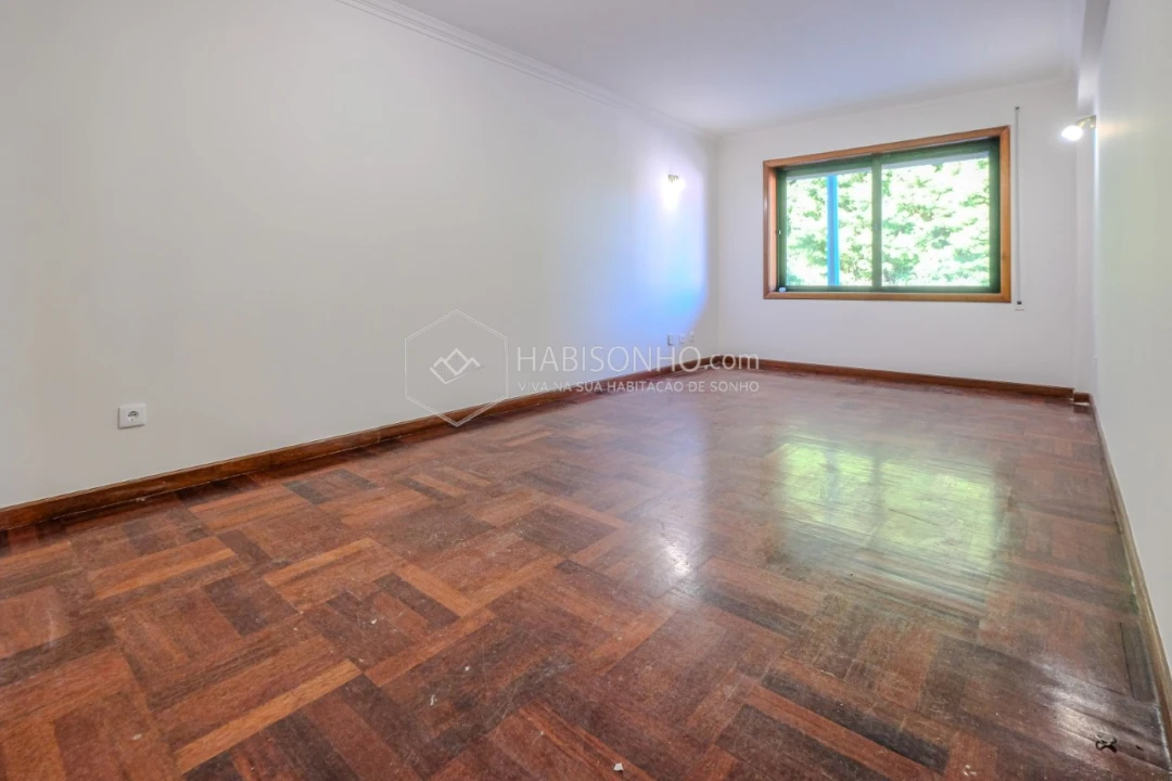 Apartamento T2 para Venda em Fânzeres e São Pedro da Cova Foto 4