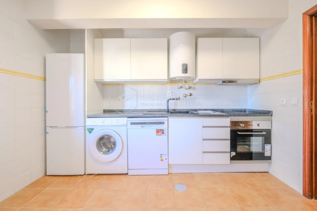 Apartamento T2 para Venda em Fânzeres e São Pedro da Cova Foto 5