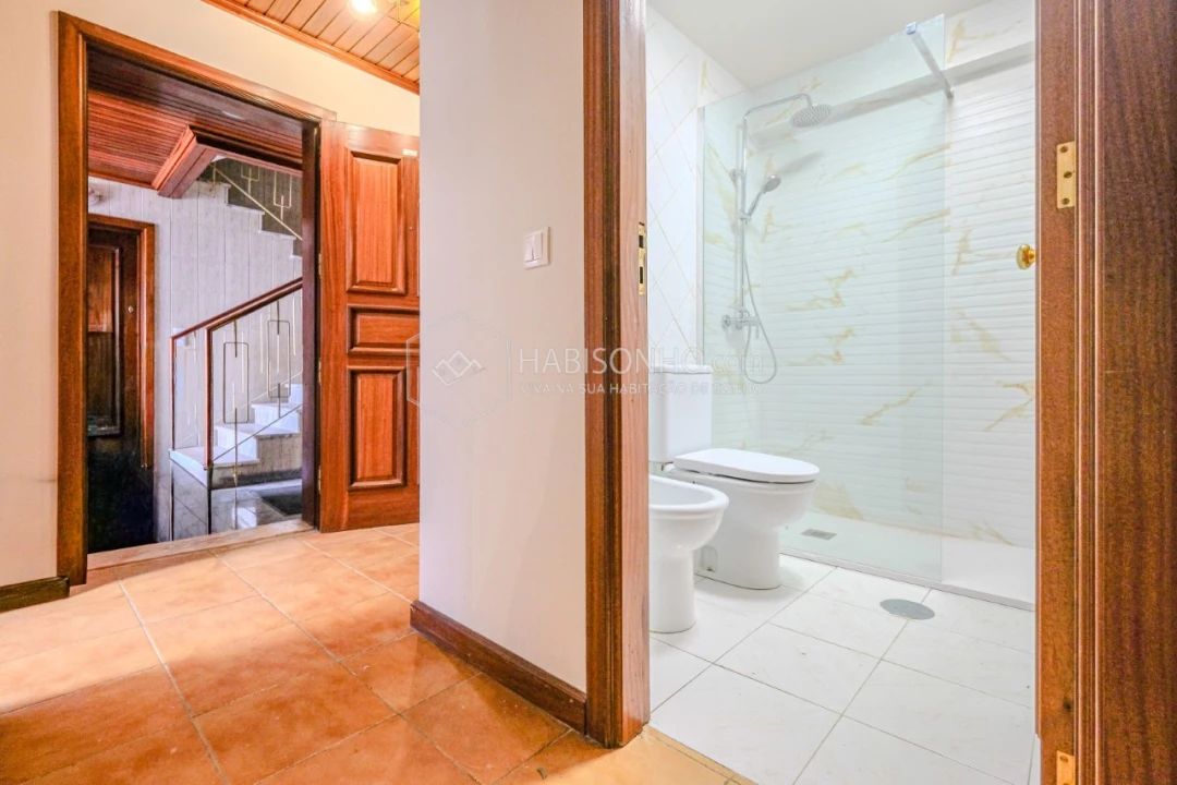 Apartamento T2 para Venda em Fânzeres e São Pedro da Cova Foto 10
