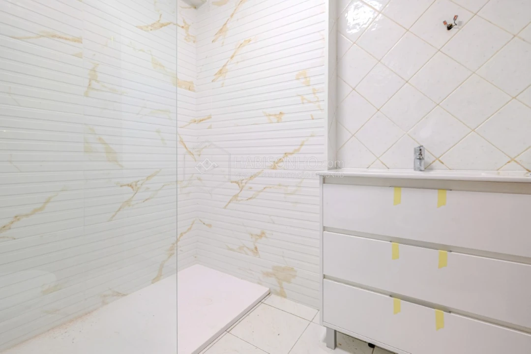 Apartamento T2 para Venda em Fânzeres e São Pedro da Cova Foto 12