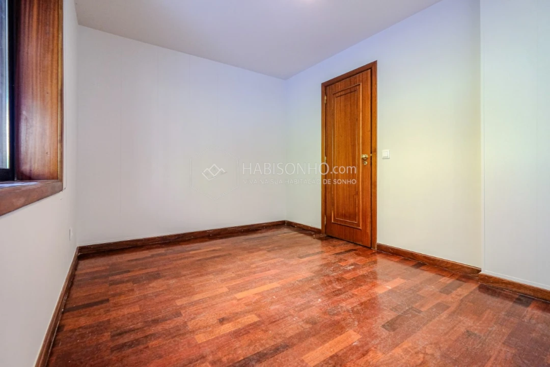 Apartamento T2 para Venda em Fânzeres e São Pedro da Cova Foto 15