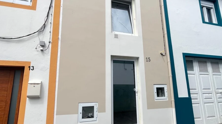 Moradia T1 para Venda em Ribeirinha