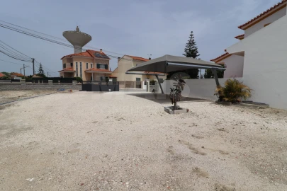 Terreno para Venda em Samora Correia