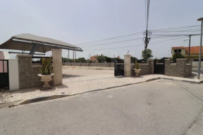 Terreno para Venda em Samora Correia