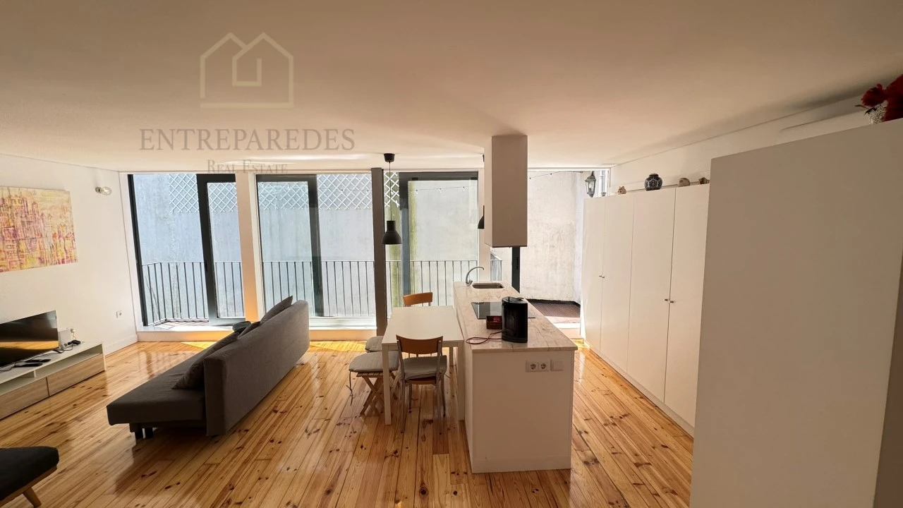 Apartamento T2 para Venda em Cedofeita, Santo Ildefonso, Sé, Miragaia, São Nicolau e Vitória Foto 1