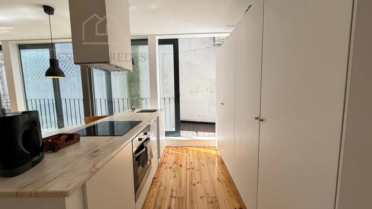 Apartamento T2 para Venda em Cedofeita, Santo Ildefonso, Sé, Miragaia, São Nicolau e Vitória Foto 5