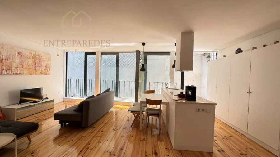 Apartamento T2 para Venda em Cedofeita, Santo Ildefonso, Sé, Miragaia, São Nicolau e Vitória Foto 3