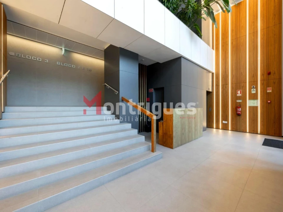 Apartamento T3 para Arrendamento em Parque das Nações Foto 4