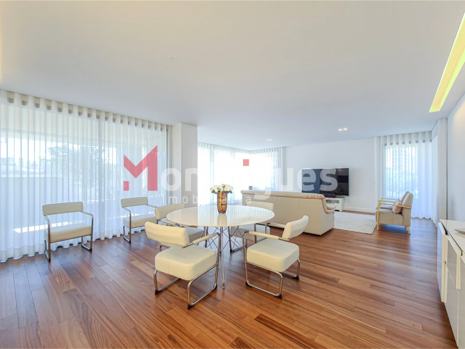 Apartamento T3 para Arrendamento em Parque das Nações Foto 7