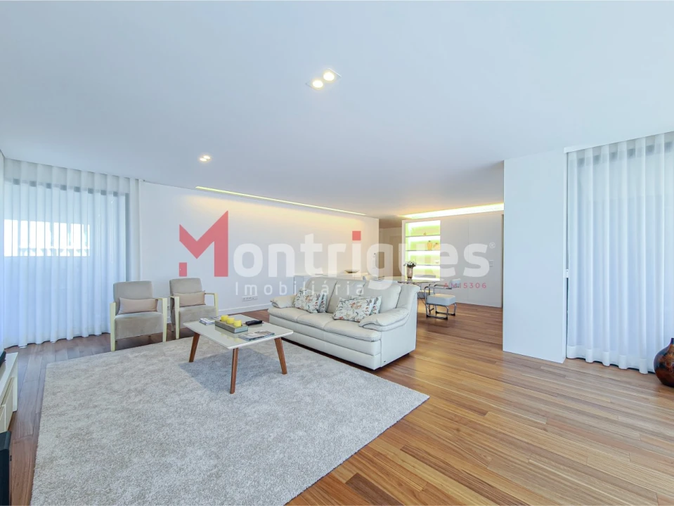 Apartamento T3 para Arrendamento em Parque das Nações Foto 11