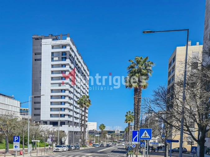 Apartamento T3 para Arrendamento em Parque das Nações Foto 3