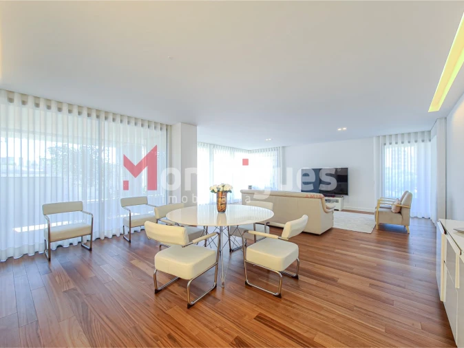 Apartamento T3 para Arrendamento em Parque das Nações Foto 7