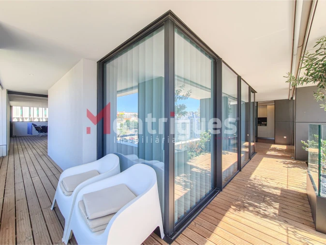 Apartamento T3 para Arrendamento em Parque das Nações Foto 19