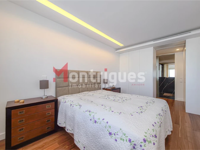 Apartamento T3 para Arrendamento em Parque das Nações Foto 30