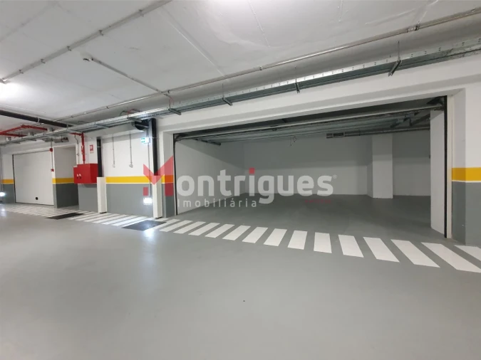 Apartamento T3 para Arrendamento em Parque das Nações Foto 34