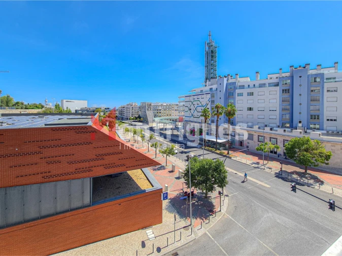 Apartamento T3 para Arrendamento em Parque das Nações Foto 36
