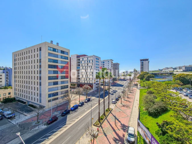 Apartamento T3 para Arrendamento em Parque das Nações Foto 37