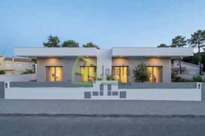 Moradia T3 para Venda em Fernao Ferro