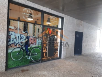 Loja para Venda em Parque das Nações