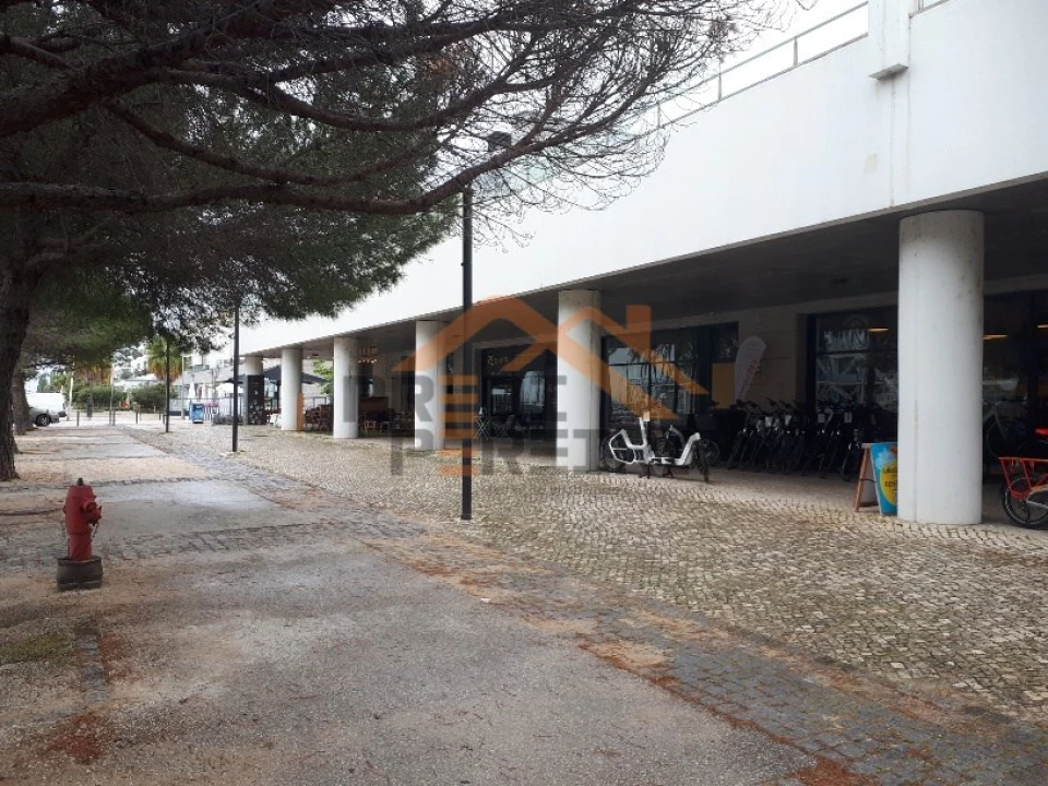 Loja para Venda em Parque das Nações Foto 2