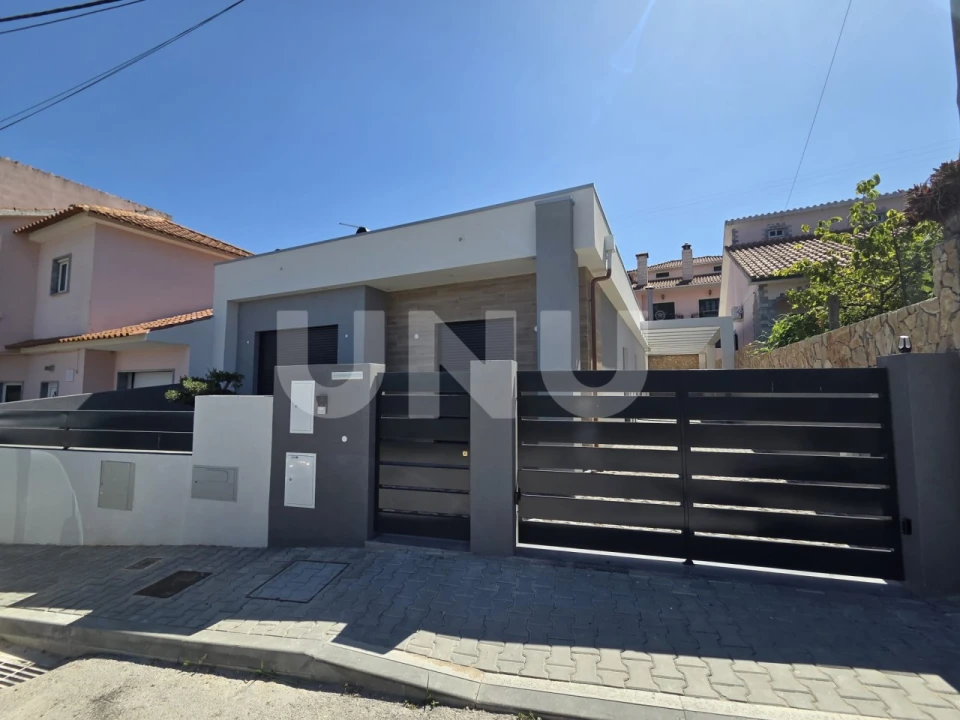 Moradia T3 para Venda em Seixal, Arrentela e Aldeia de Paio Pires Foto 1