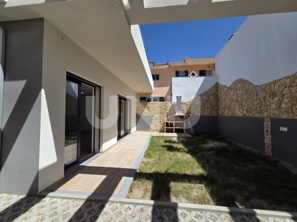 Moradia T3 para Venda em Seixal, Arrentela e Aldeia de Paio Pires Foto 33