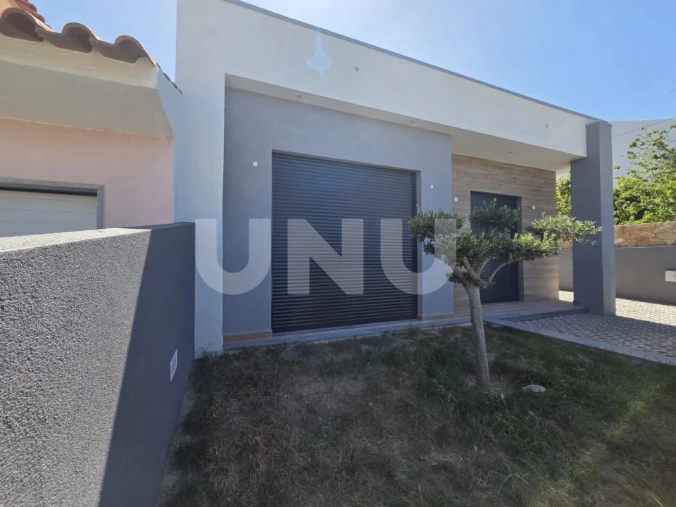 Moradia T3 para Venda em Seixal, Arrentela e Aldeia de Paio Pires Foto 37