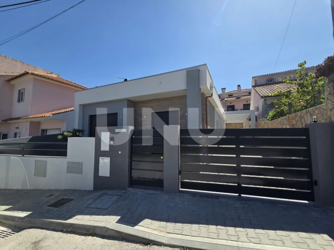 Terreno para Venda em Seixal, Arrentela e Aldeia de Paio Pires