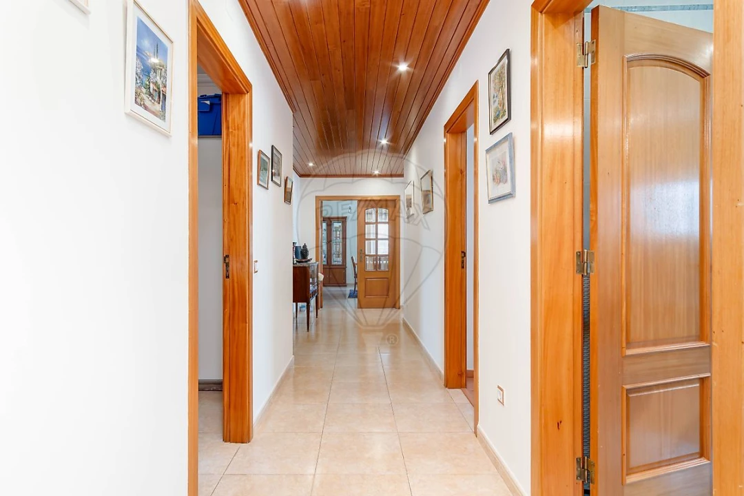 Moradia T5 para Venda em Azeitão (São Lourenço e São Simão) Foto 4