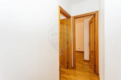 Apartamento T3 para Arrendamento em Benfica