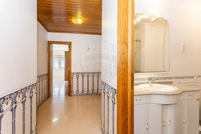 Apartamento T3 para Arrendamento em Benfica