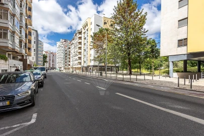 Apartamento T3 para Arrendamento em Benfica